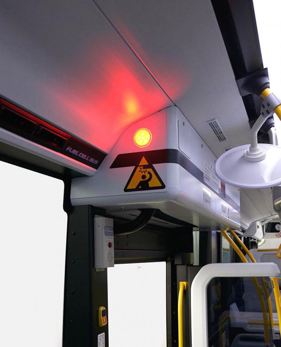 Детали интерьера Toyota Sora Fuel Cell Bus 2019 года  (фото 4 из 7)